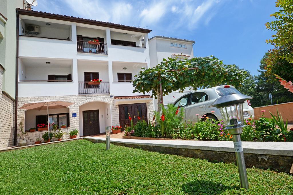 Apartments Palmic Poreč Exterior foto
