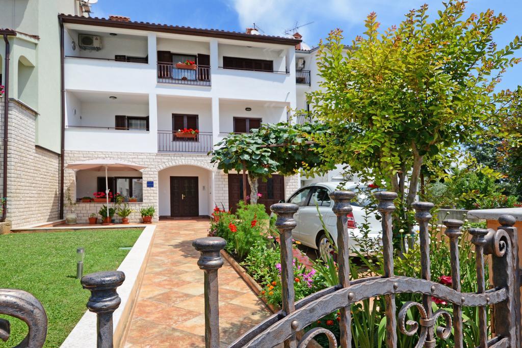 Apartments Palmic Poreč Exterior foto
